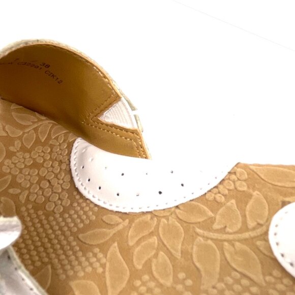 B.O.C. Born Manona White Leather Wedge Flower Sandals Cork Heel Size 7M - Picture 11 of 12